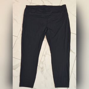 Athleta Black Leggings Laser Cut Holes On Sides Cropped Length Size XL